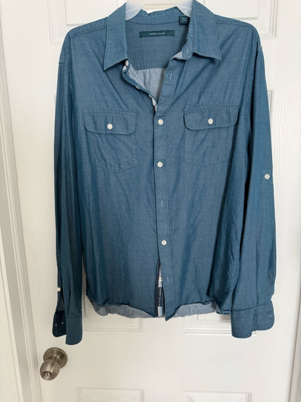 Perry Ellis Blue Button-Up Chambray Shirt Size L